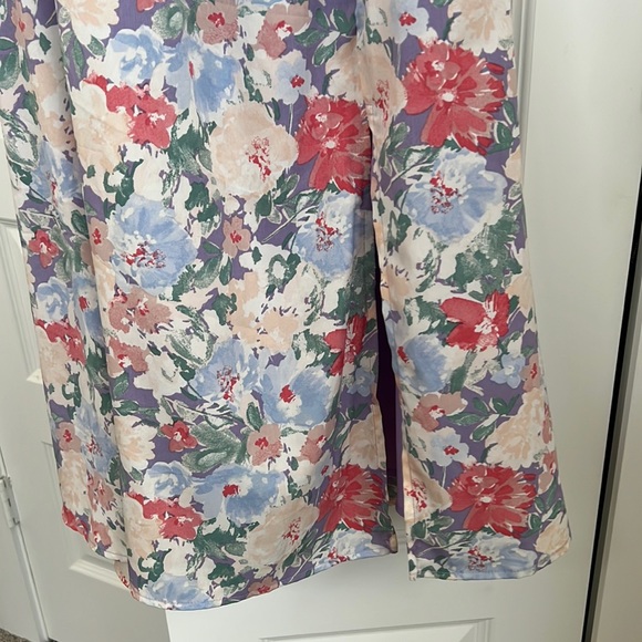 ASTR The Label MIDI Floral Dress size M - Picture 3 of 5